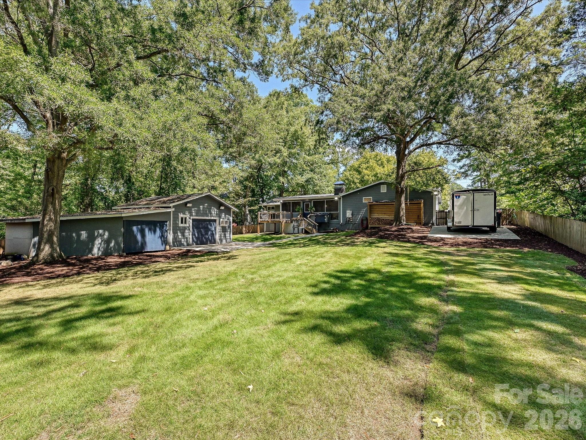 1901 Balfour Lane