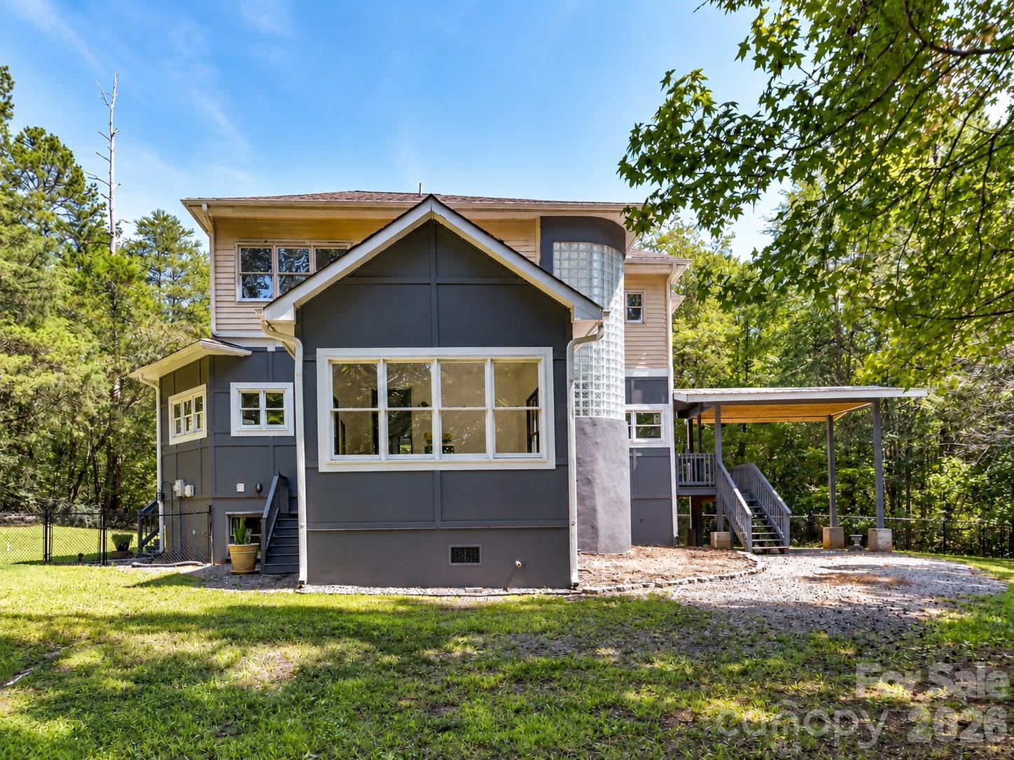 9821 Harvest Lane