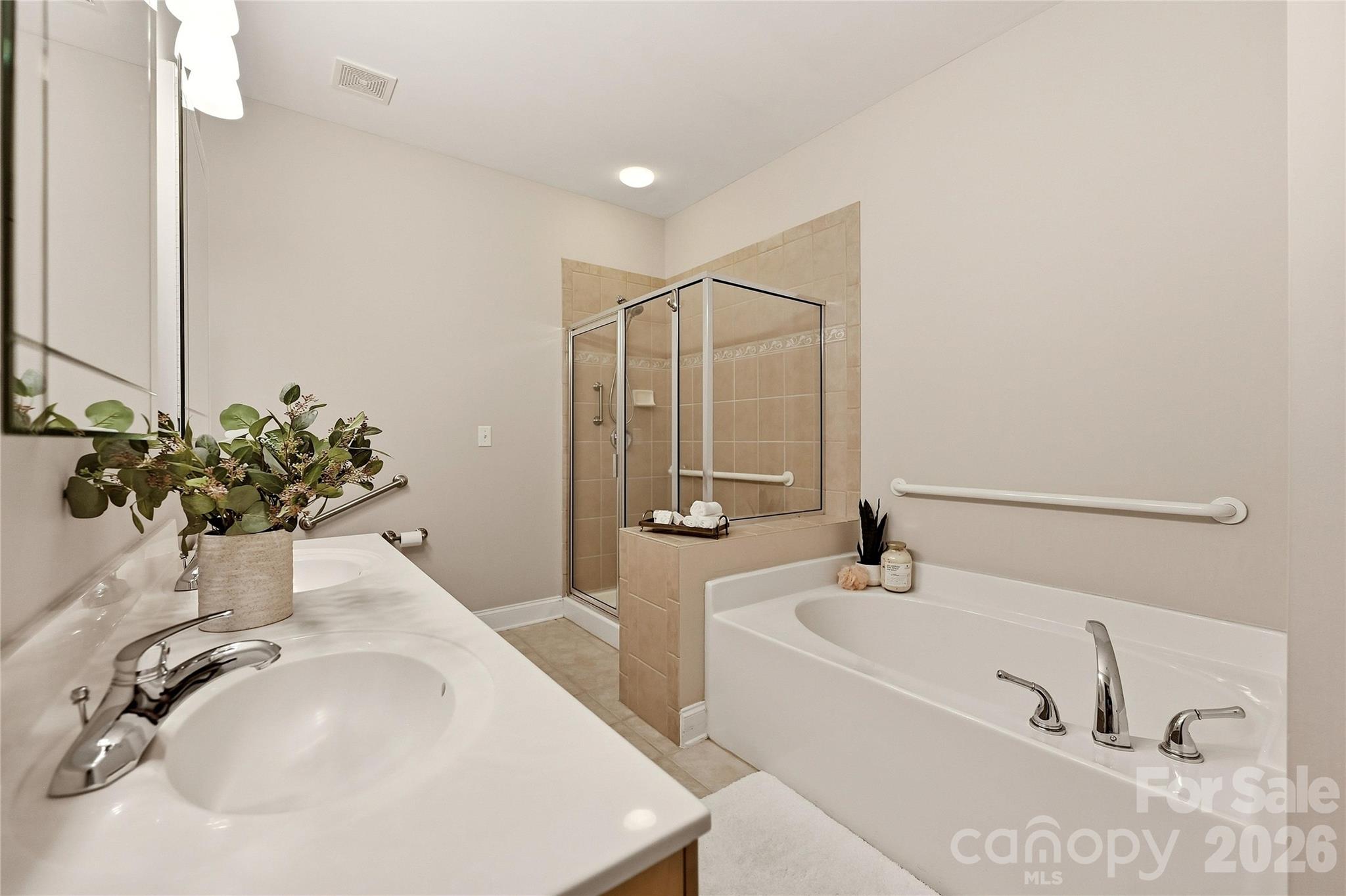 9009 Rosalyn Glen Road