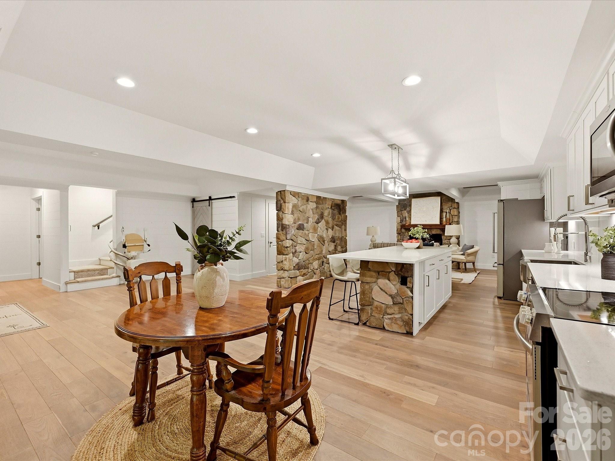 3167 James Plantation Drive