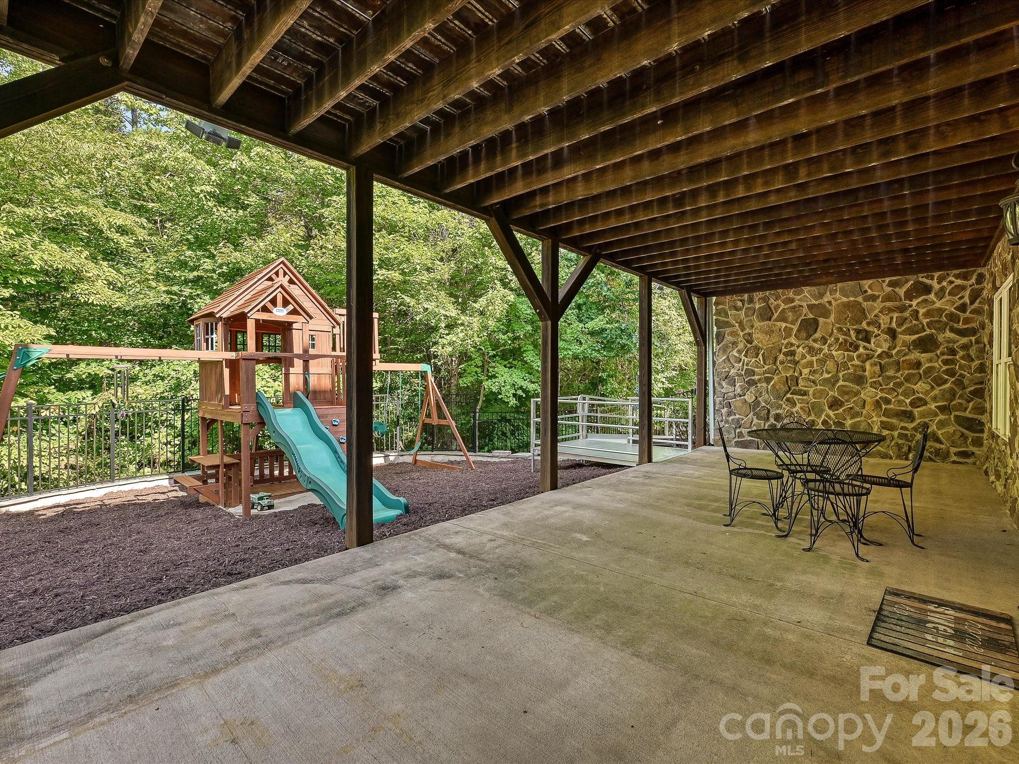 3167 James Plantation Drive