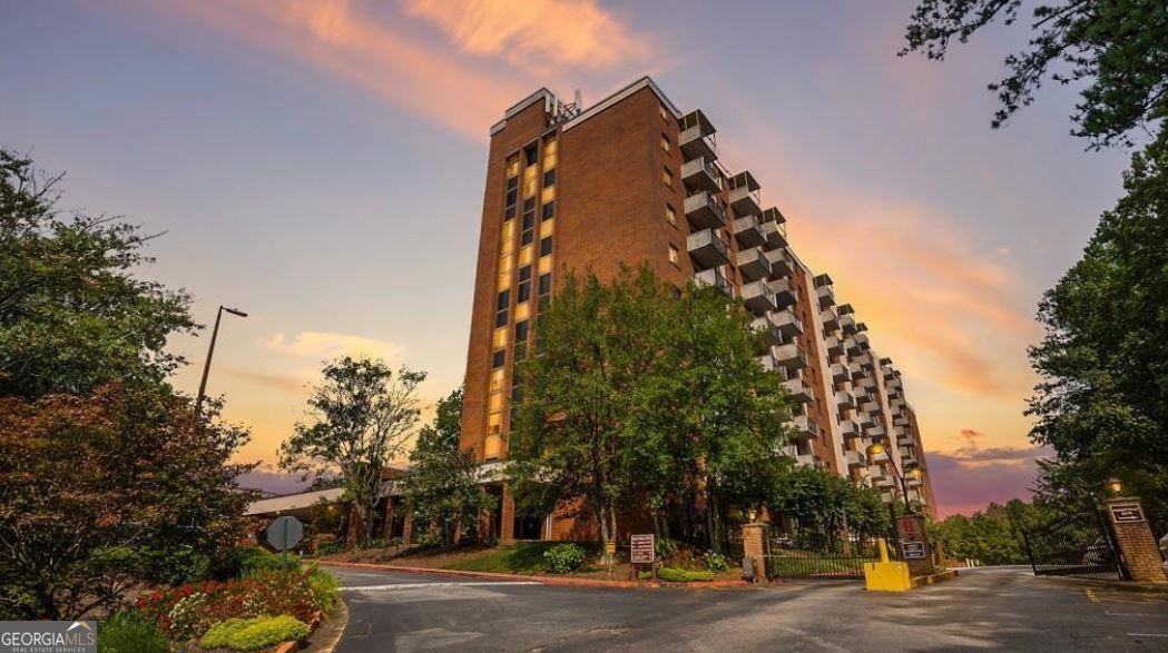 300 Johnson Ferry Road # B109