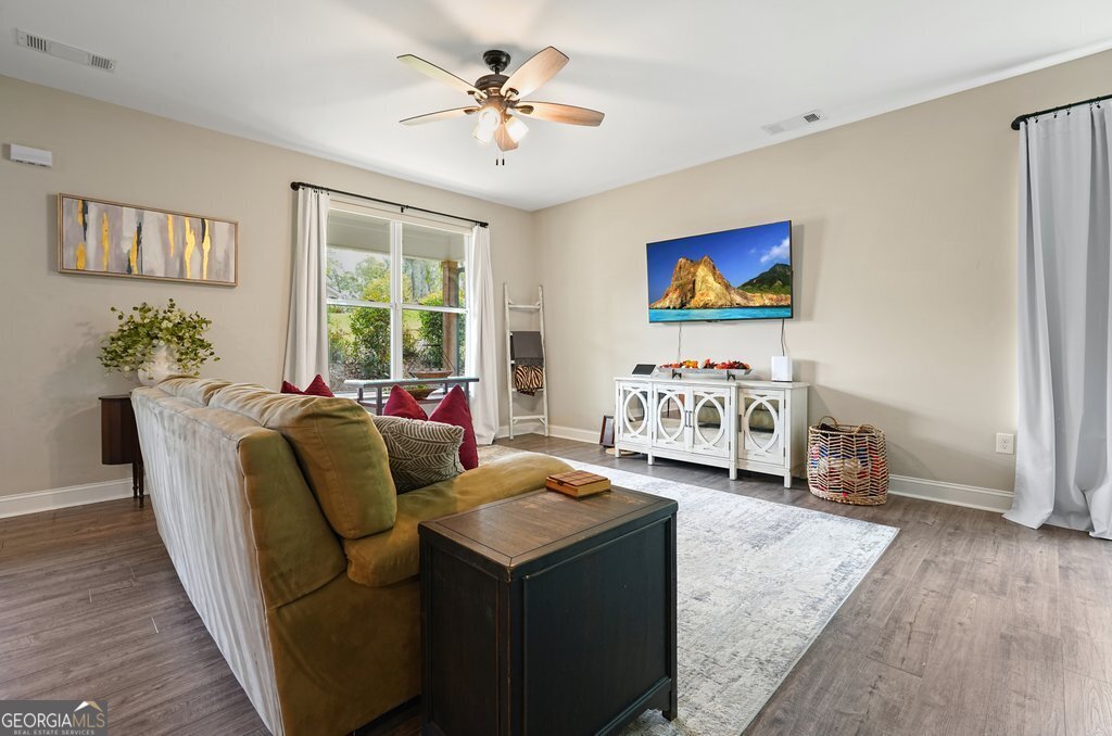 120 E KILLIAN Street