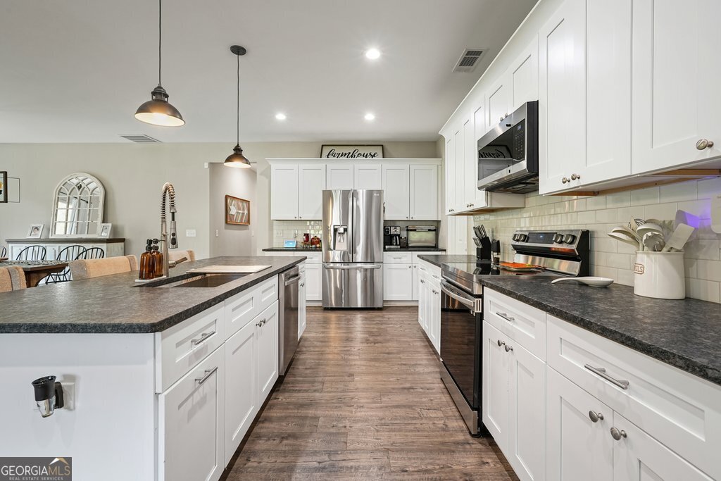 120 E KILLIAN Street