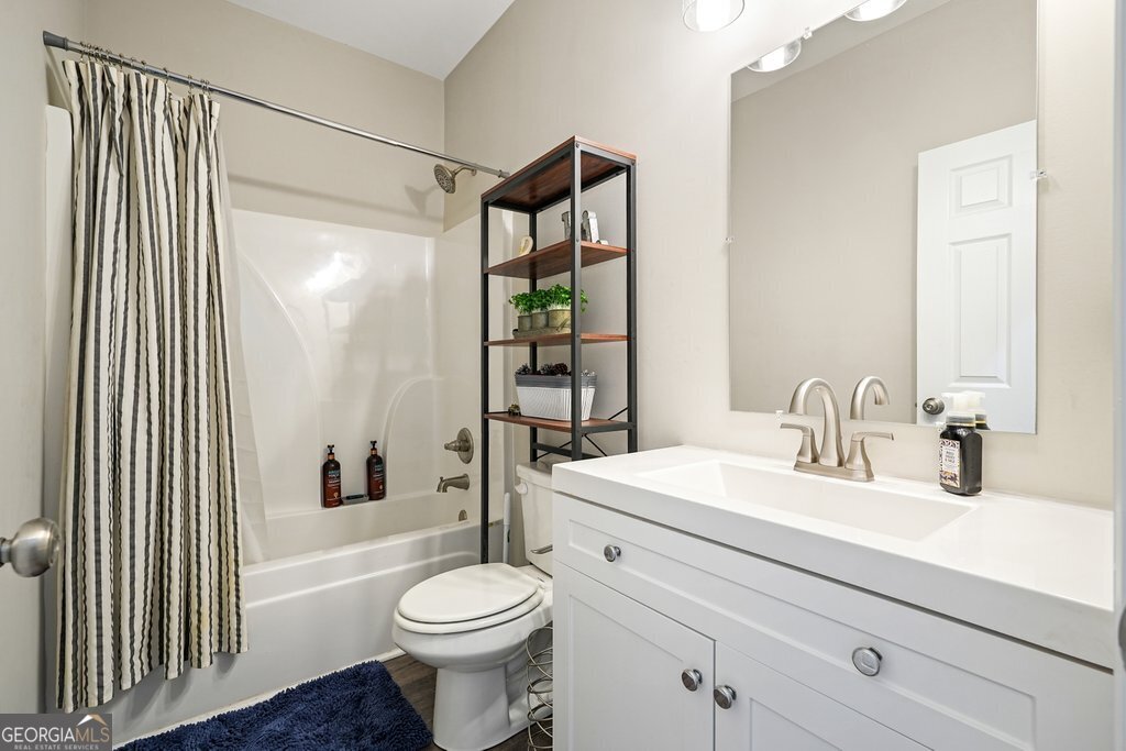 120 E KILLIAN Street