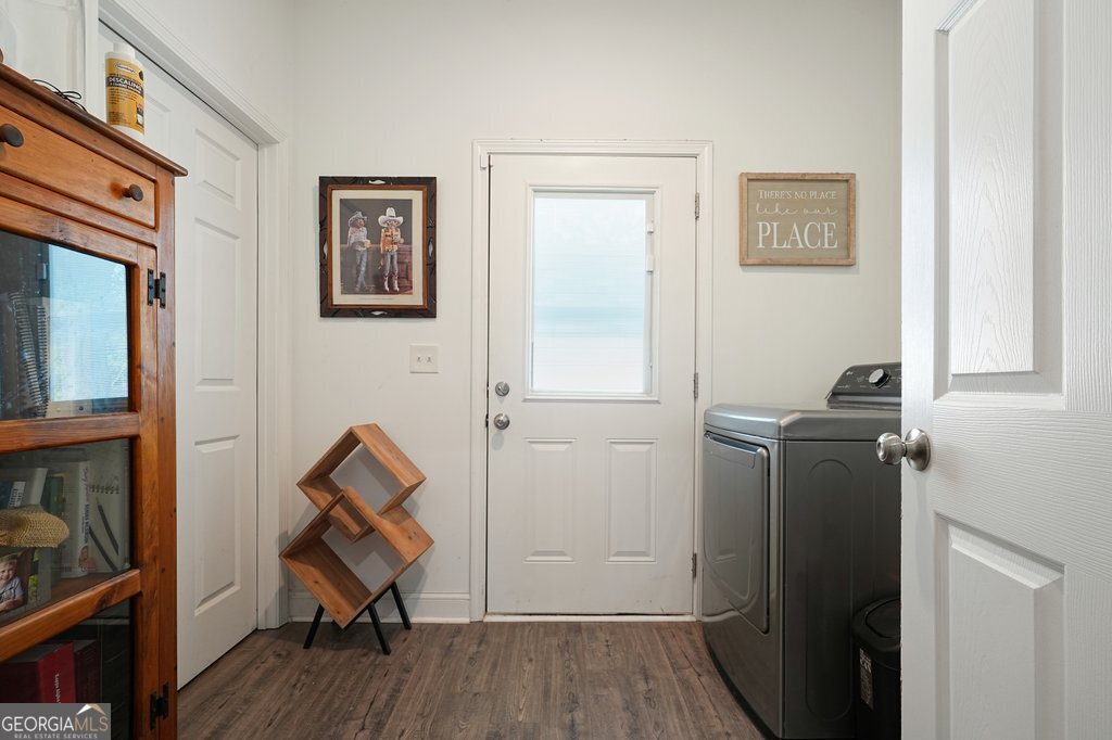 120 E KILLIAN Street