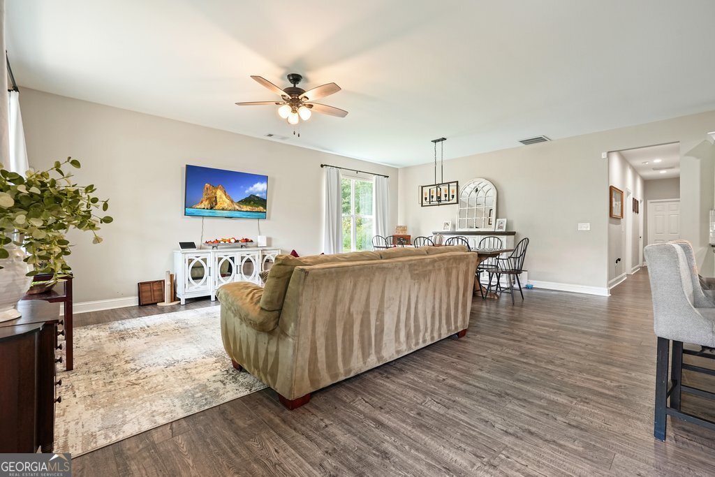 120 E KILLIAN Street