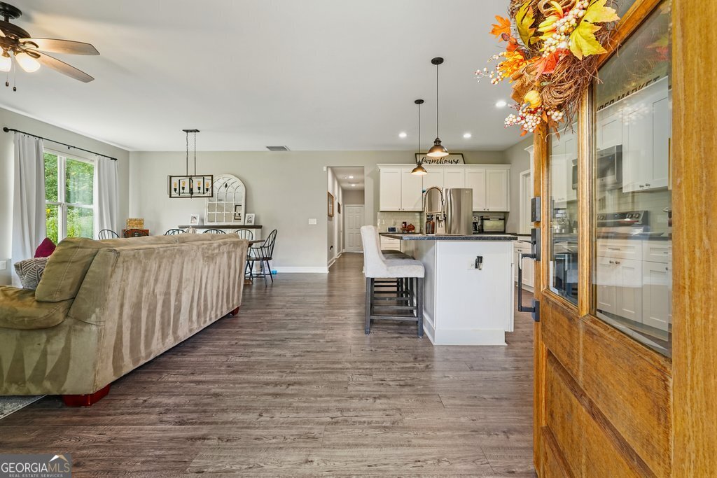 120 E KILLIAN Street