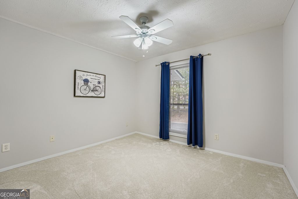 1507 WYNNES RIDGE Circle SE