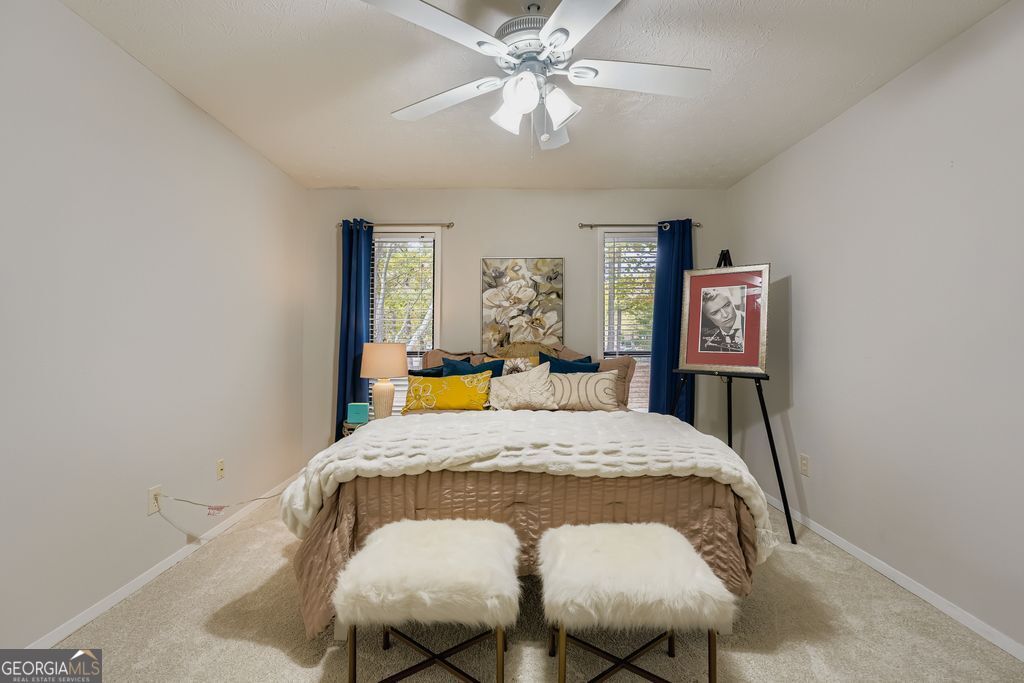 1507 WYNNES RIDGE Circle SE