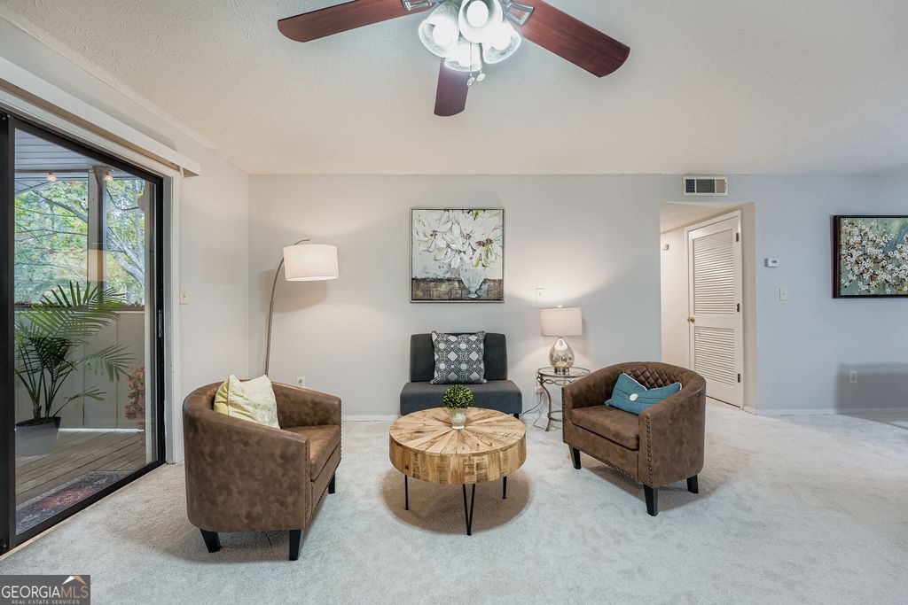 1507 WYNNES RIDGE Circle SE