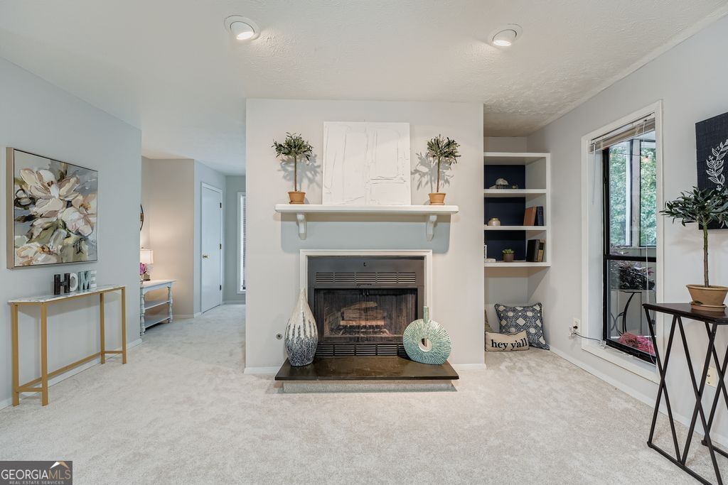 1507 WYNNES RIDGE Circle SE