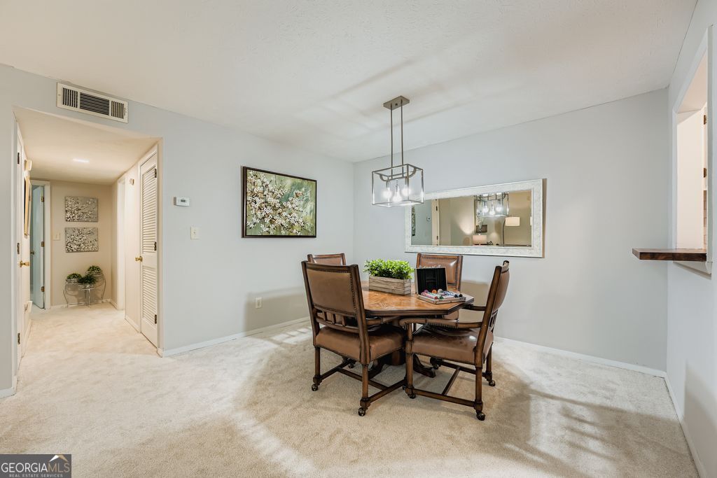 1507 WYNNES RIDGE Circle SE