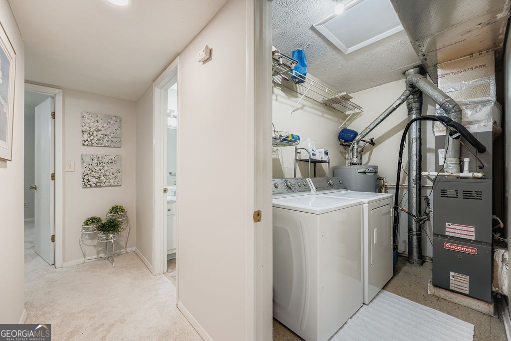 1507 WYNNES RIDGE Circle SE