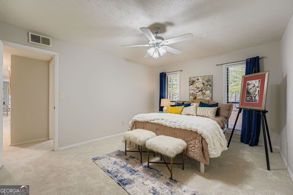 1507 WYNNES RIDGE Circle SE