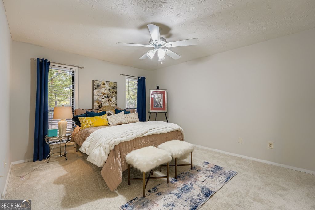 1507 WYNNES RIDGE Circle SE