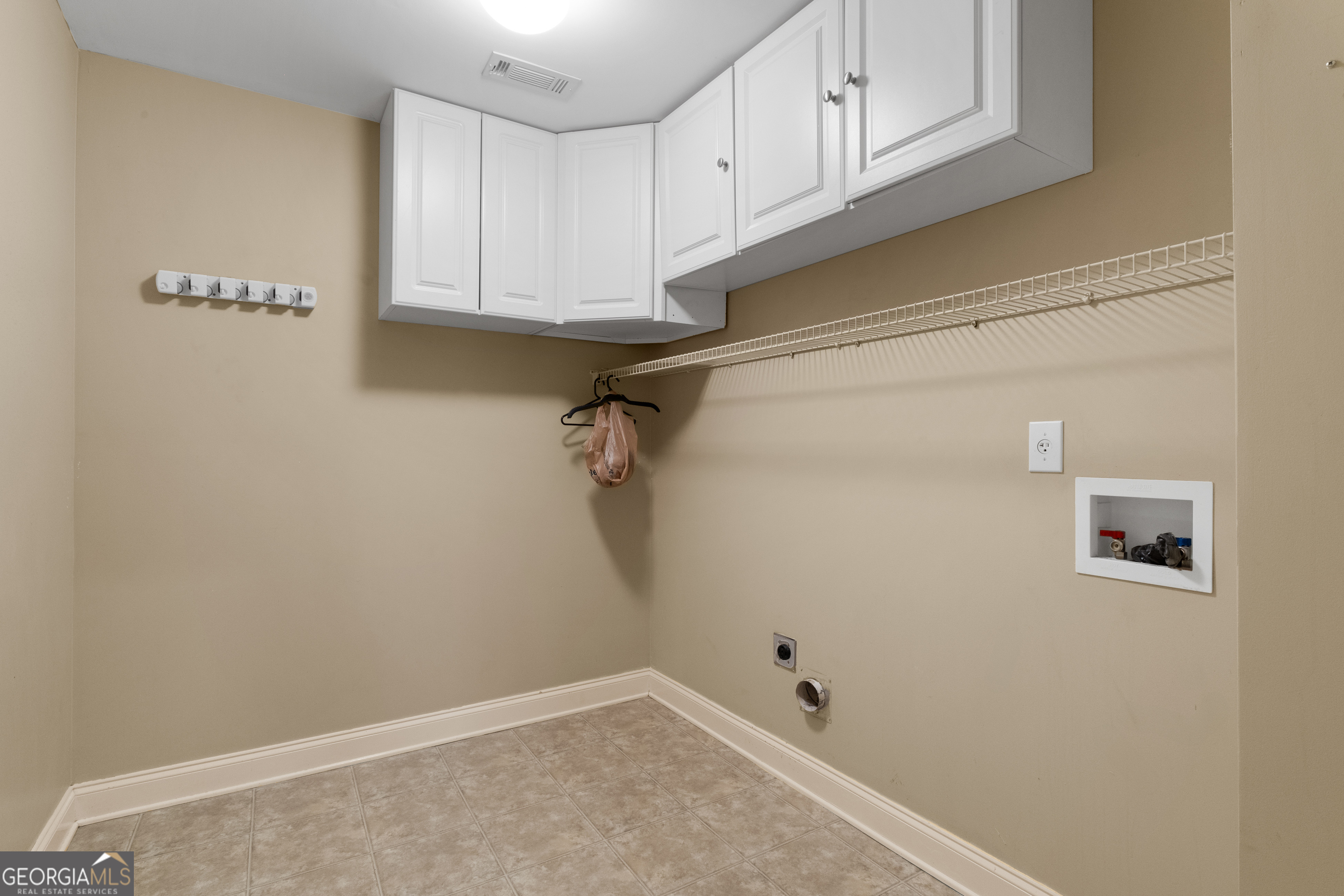 3717 Shady Maple Drive