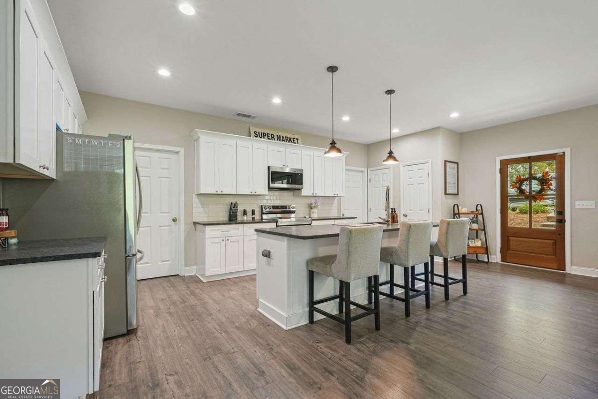 120 E KILLIAN Street