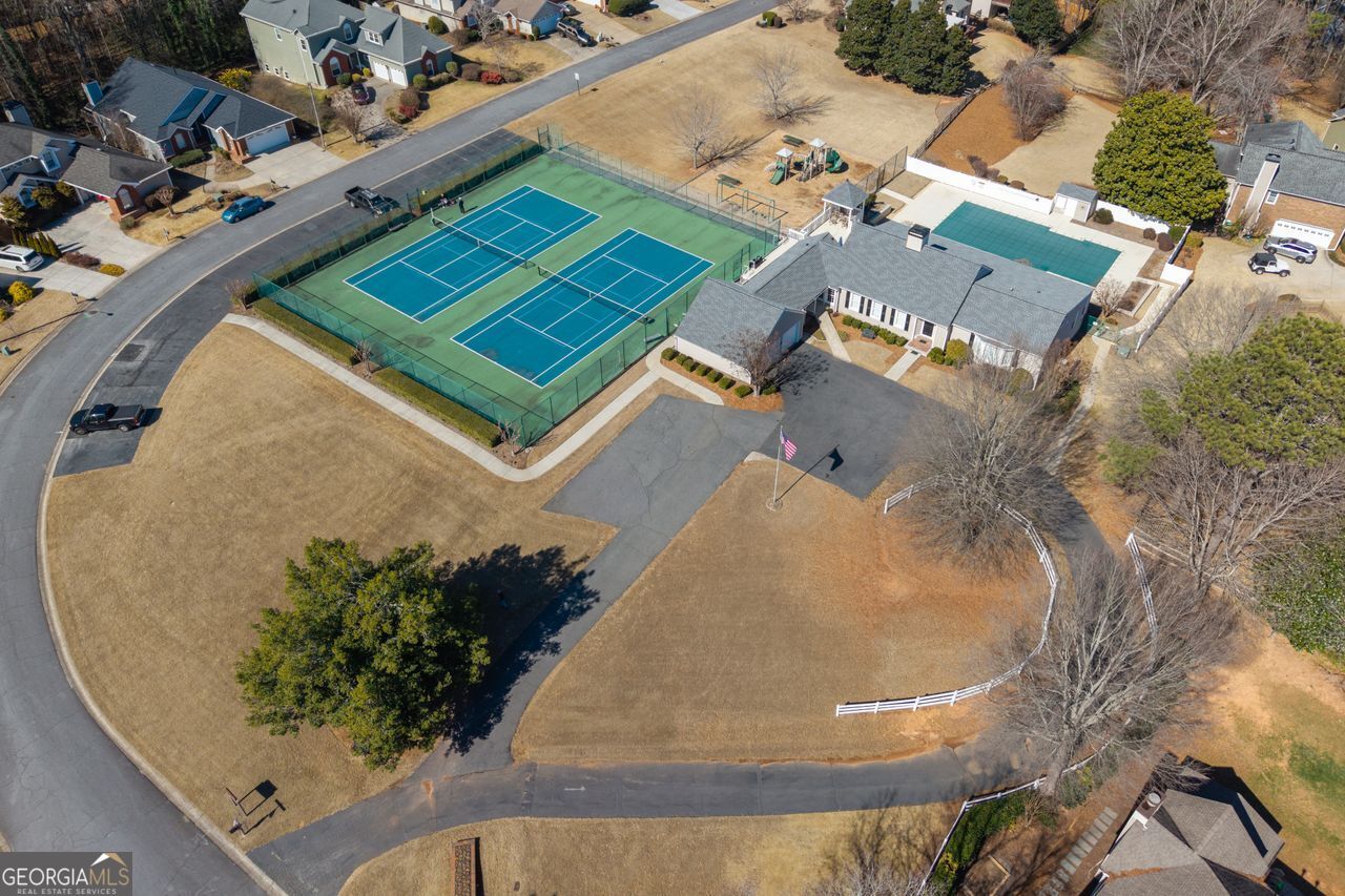 4410 White Surrey Drive NW