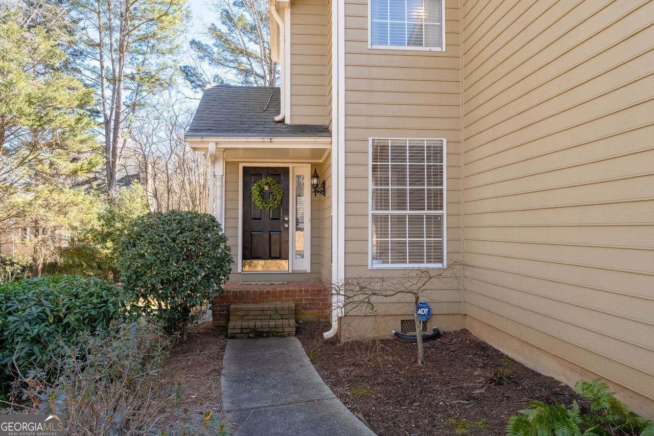 4410 White Surrey Drive NW