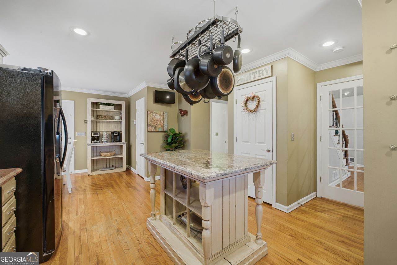 4410 White Surrey Drive NW