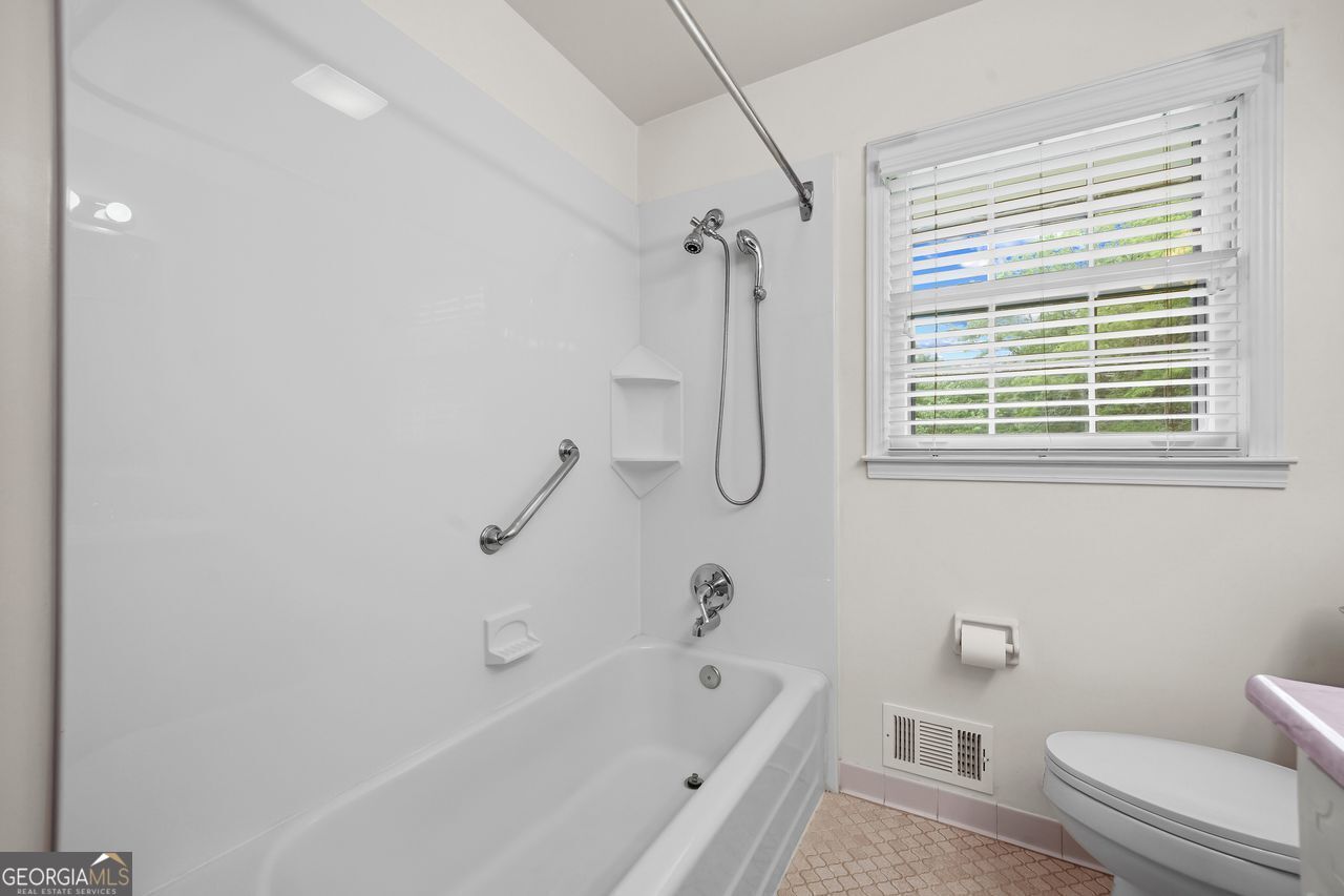 1319 Renee Drive SW