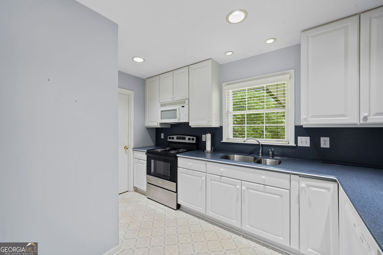 1319 Renee Drive SW