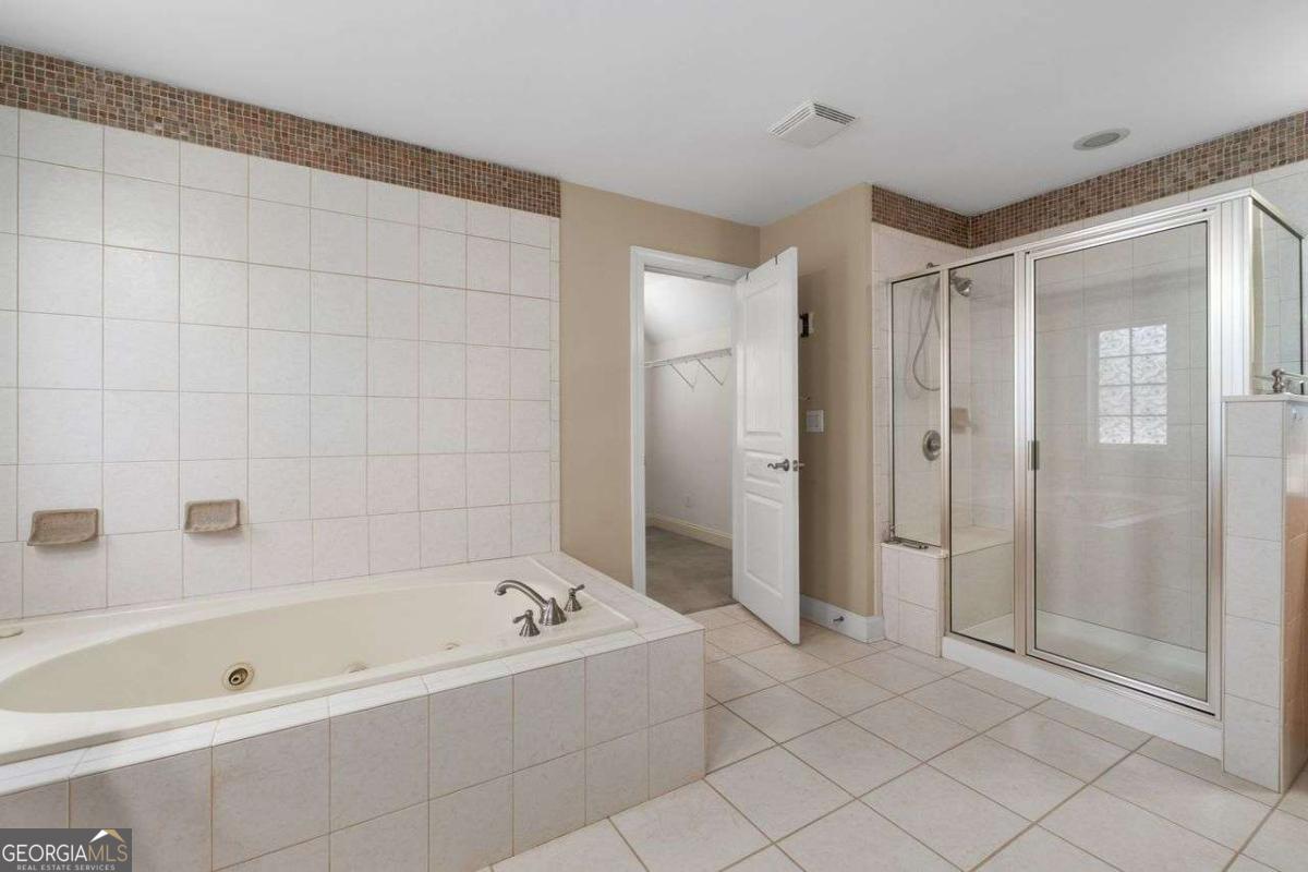 3717 Shady Maple Drive