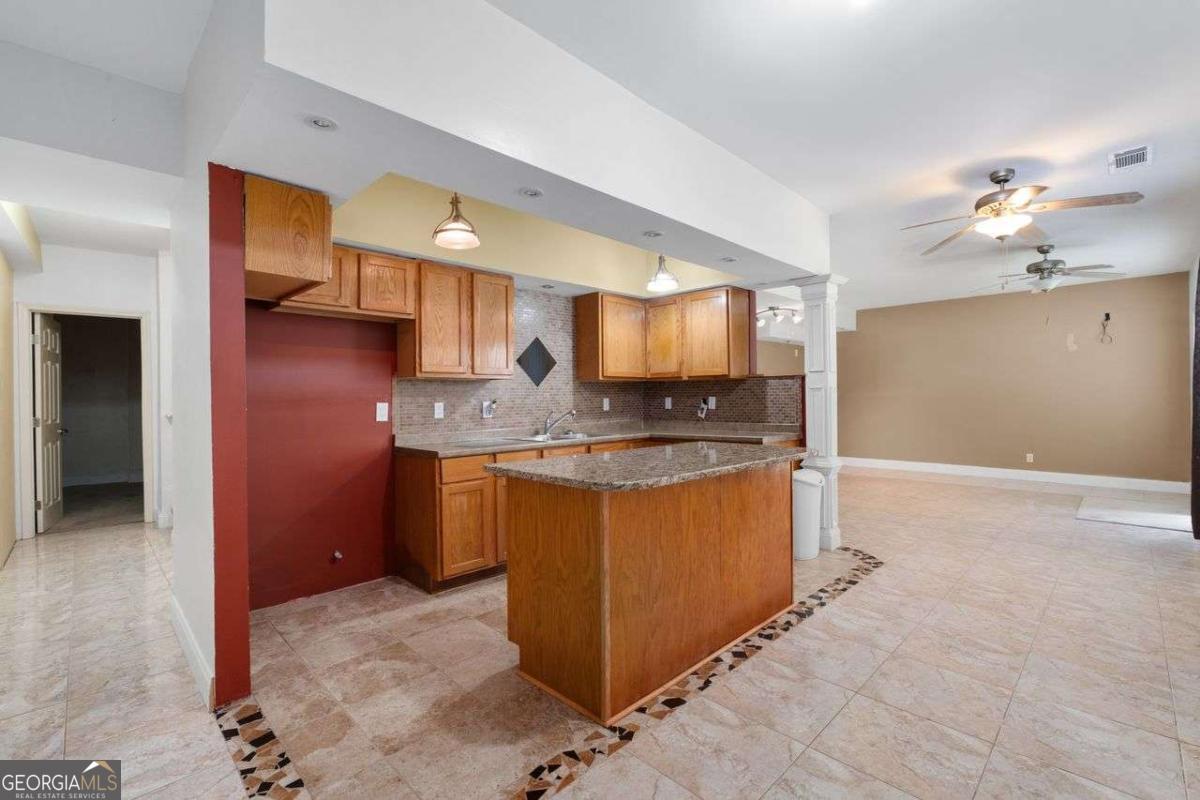 3717 Shady Maple Drive
