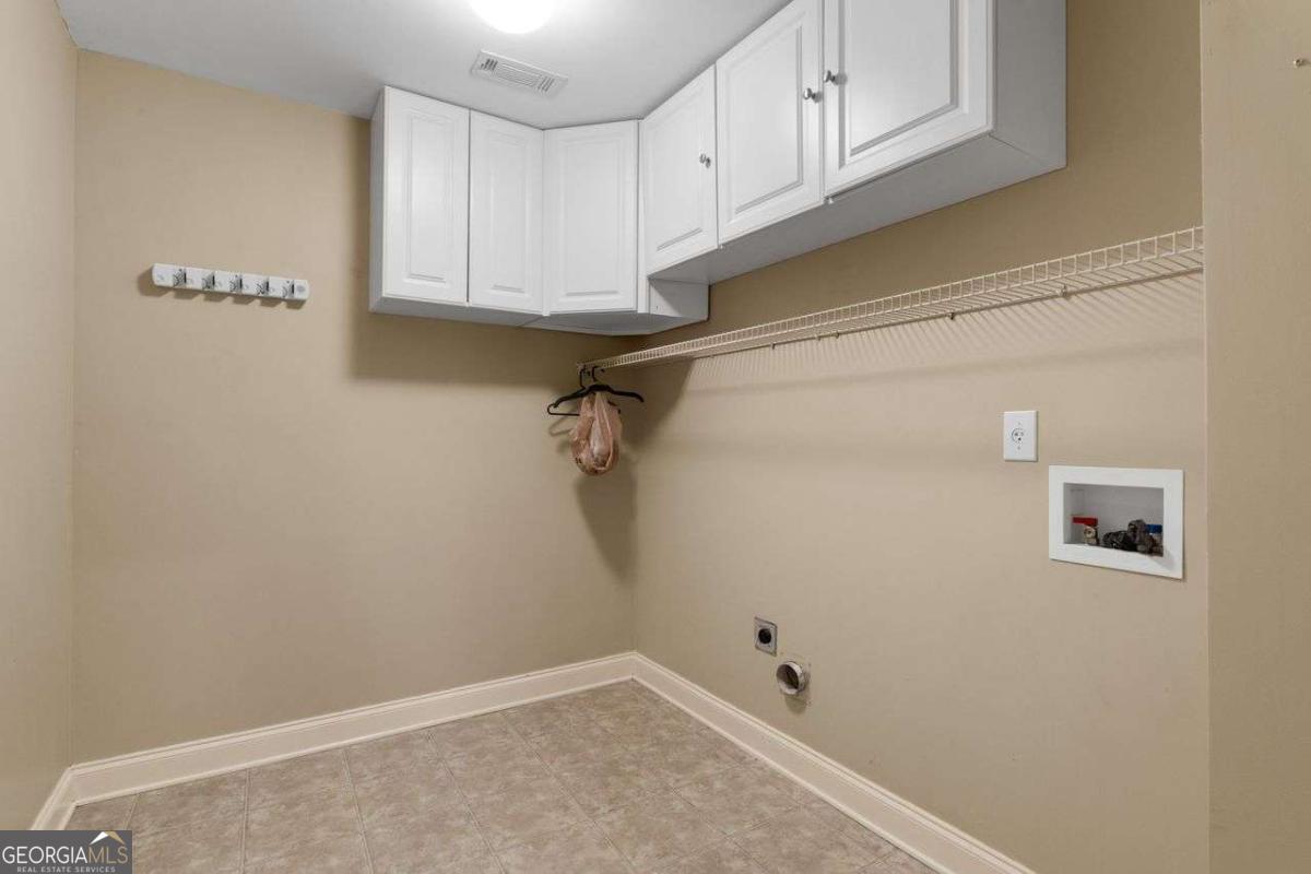 3717 Shady Maple Drive