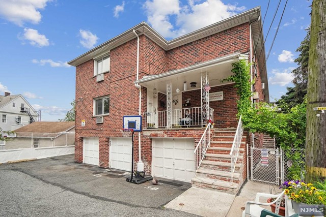 9052 New York Avenue Unit: 1A