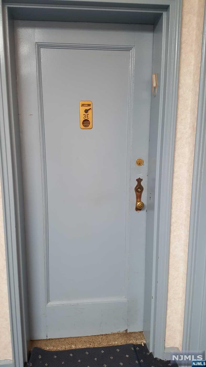 975-995 Road 3E