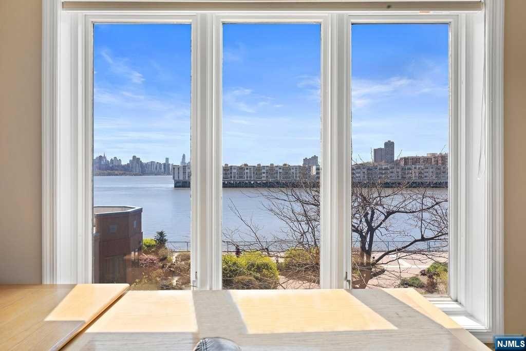 305 Rutledge Court Q305