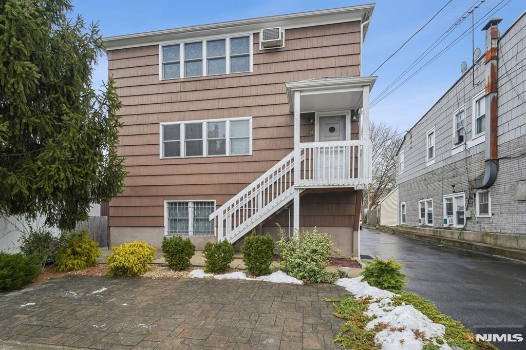 108 Stuyvesant Avenue