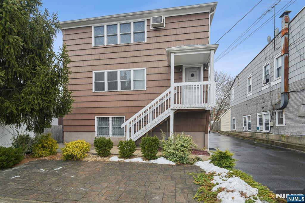 108 Stuyvesant Avenue