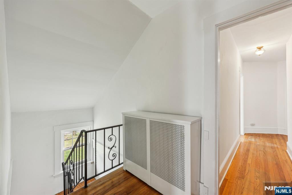 195 Riveredge Road 2