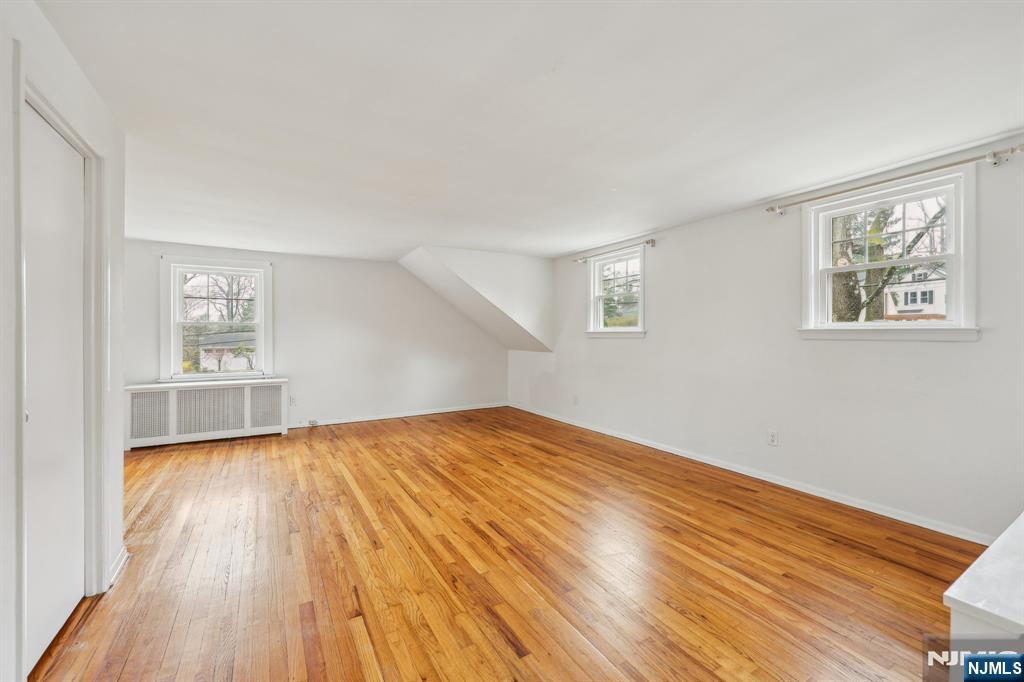 195 Riveredge Road 2