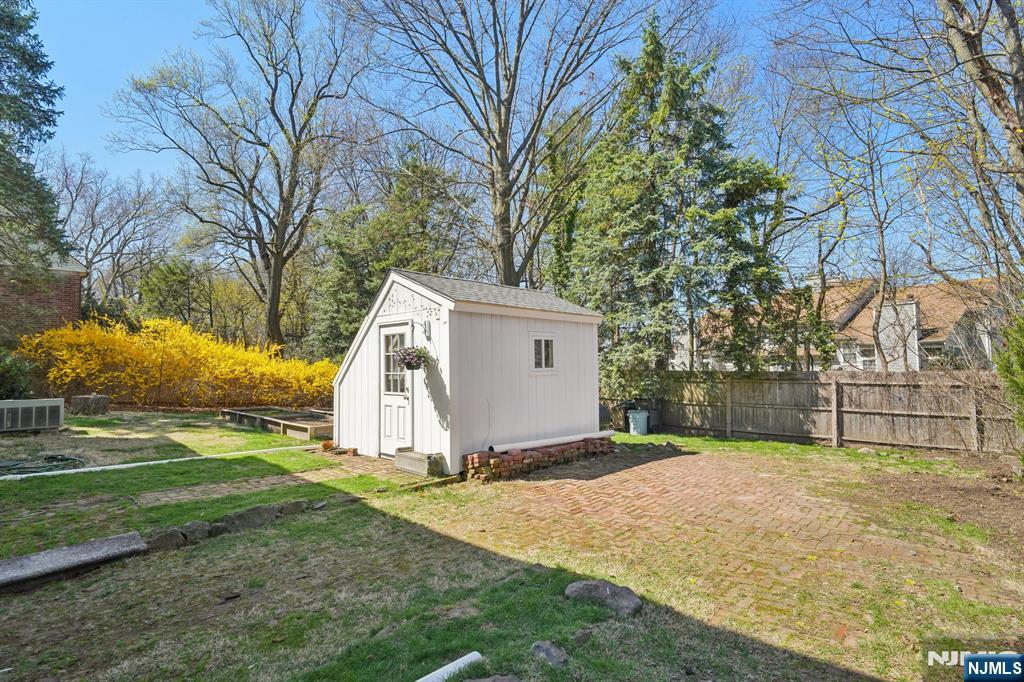 592 Ridgeland Terrace