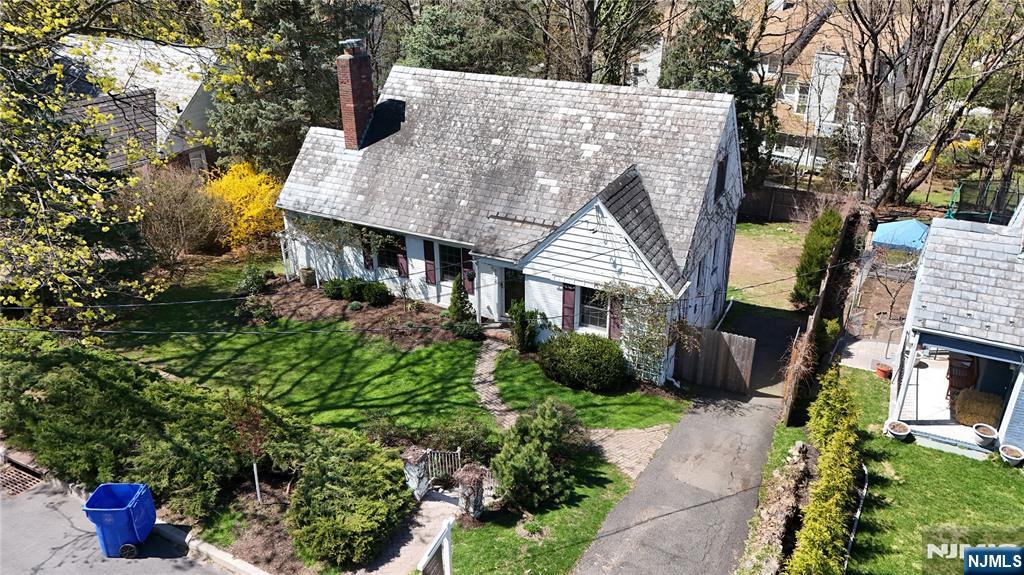 592 Ridgeland Terrace