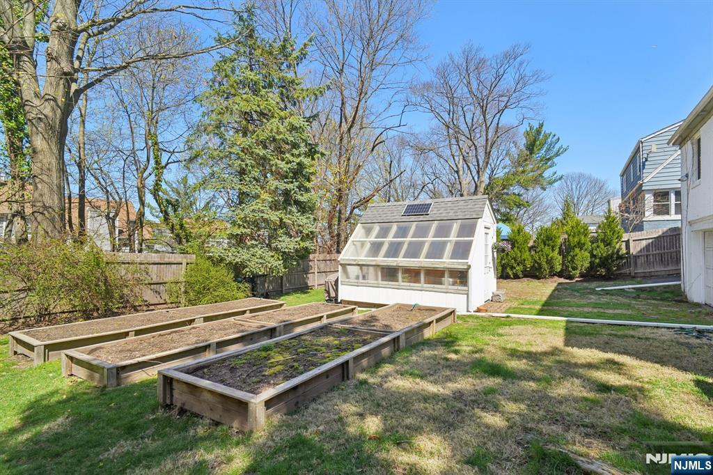 592 Ridgeland Terrace