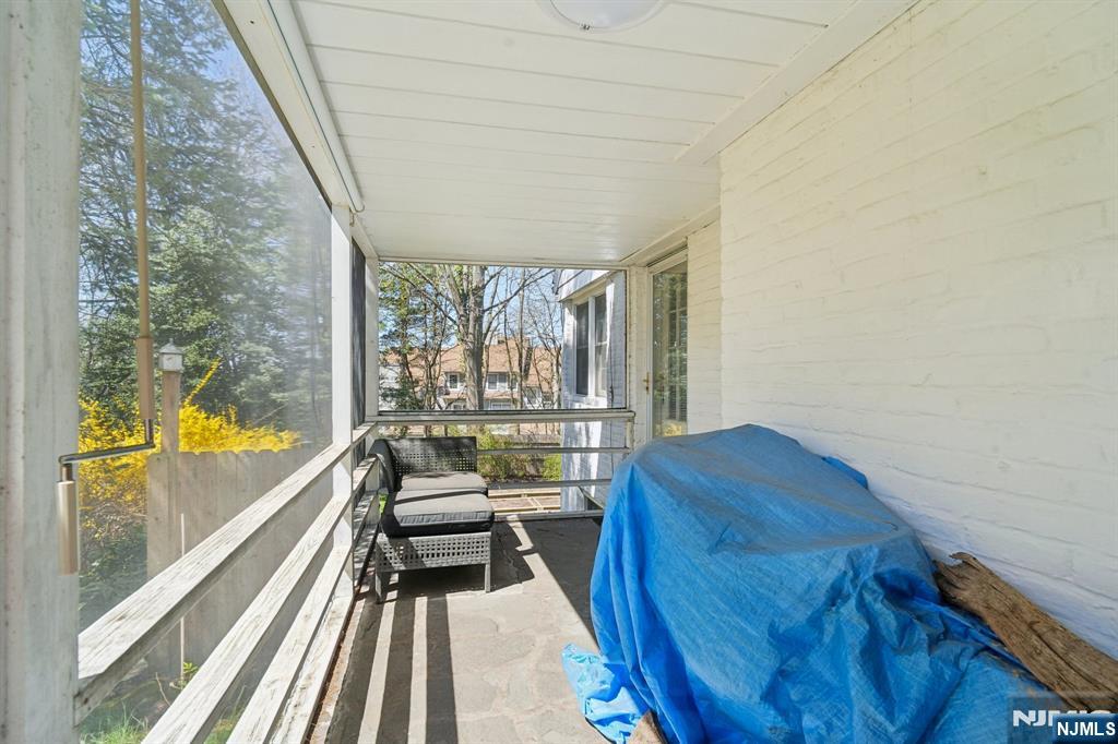 592 Ridgeland Terrace