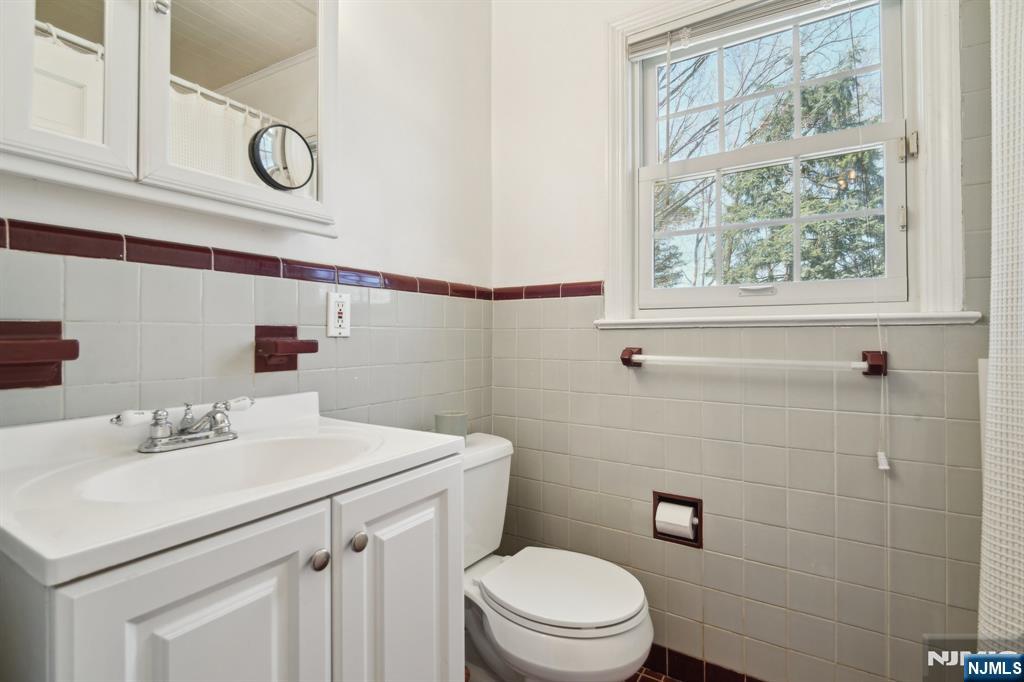 592 Ridgeland Terrace