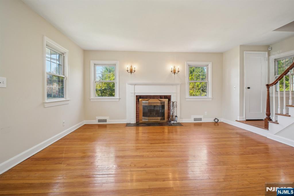 119 W Hudson Avenue