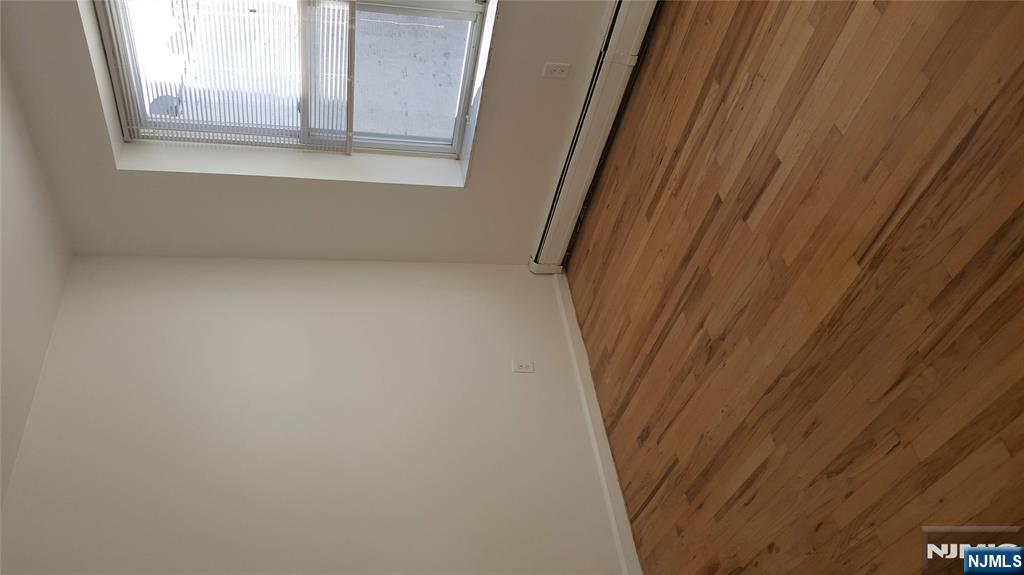 135 Van Wagenen Avenue 3E