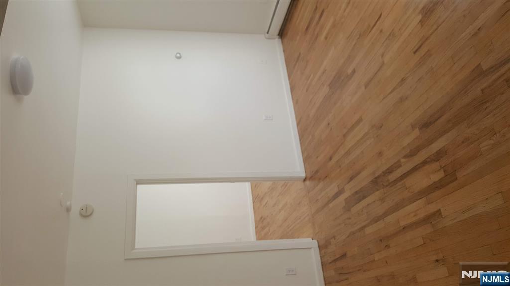 135 Van Wagenen Avenue 3E