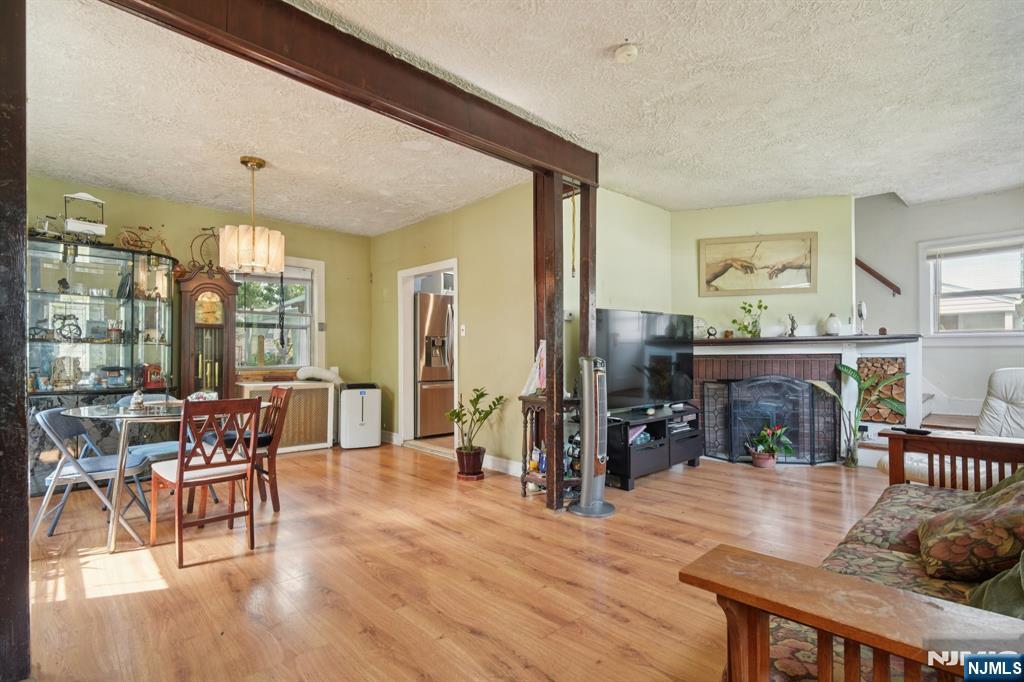 800 Grand Avenue