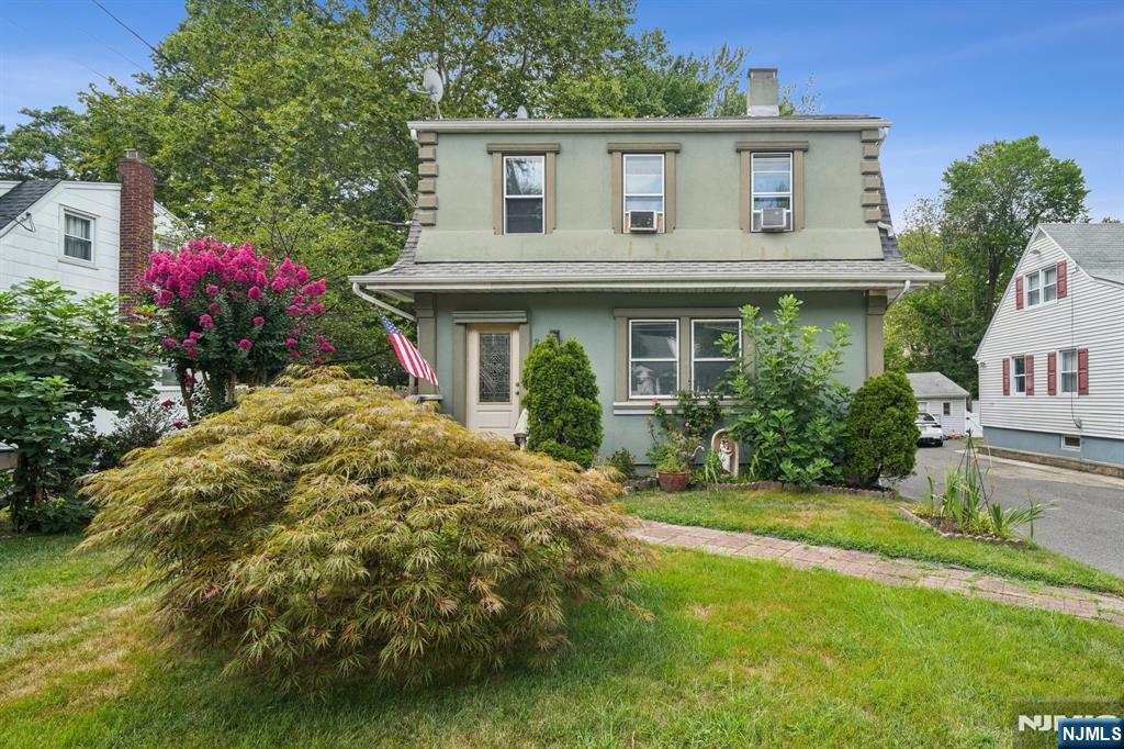 800 Grand Avenue