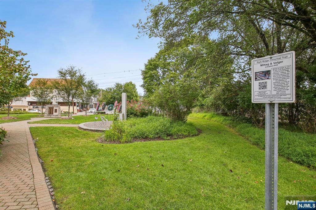 105B S Maple Avenue