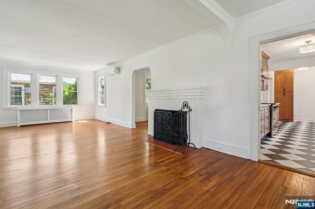 208 W Hudson Avenue