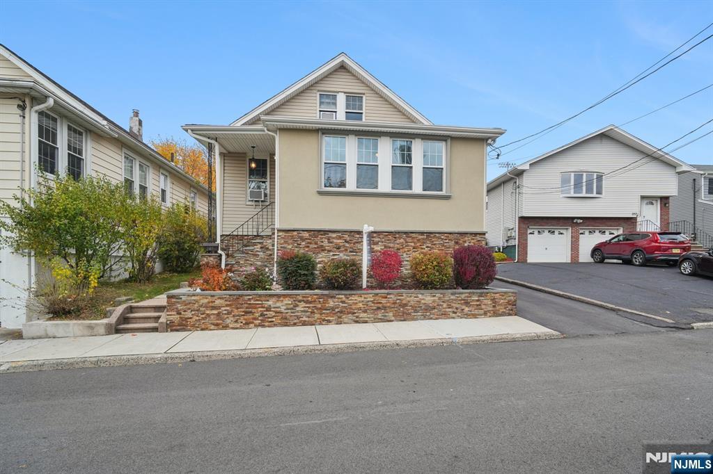 245 Cliff Street